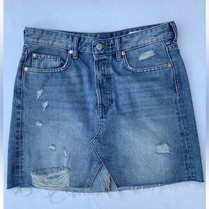 H&M Women's Sz 8 Blue Medium Wash Distressed Denim Skirt 100% Cotton